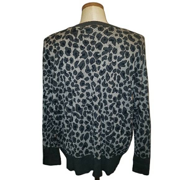 Isaac Mizrahi Crew Neck Leopard Print Ribbed Pullover Knit Sweater Gray Black XL - Picture 5 of 16